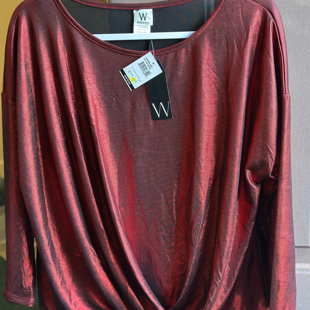 Women's Holiday Metallic Red Top Large